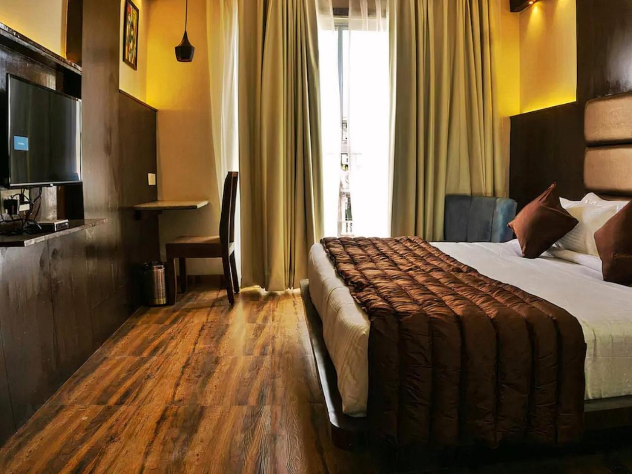 Raas Mahal-Hotel In Jaipur Near Tourist Places ภายนอก รูปภาพ