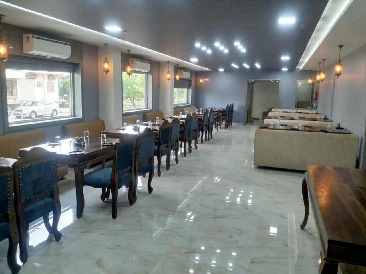 Raas Mahal-Hotel In Jaipur Near Tourist Places ภายนอก รูปภาพ